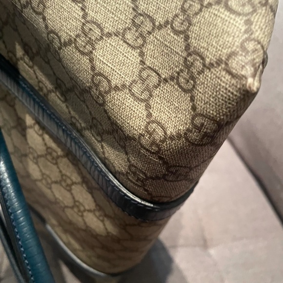 Gucci tote- canvas is in gorgeous condition - Picture 4 of 7